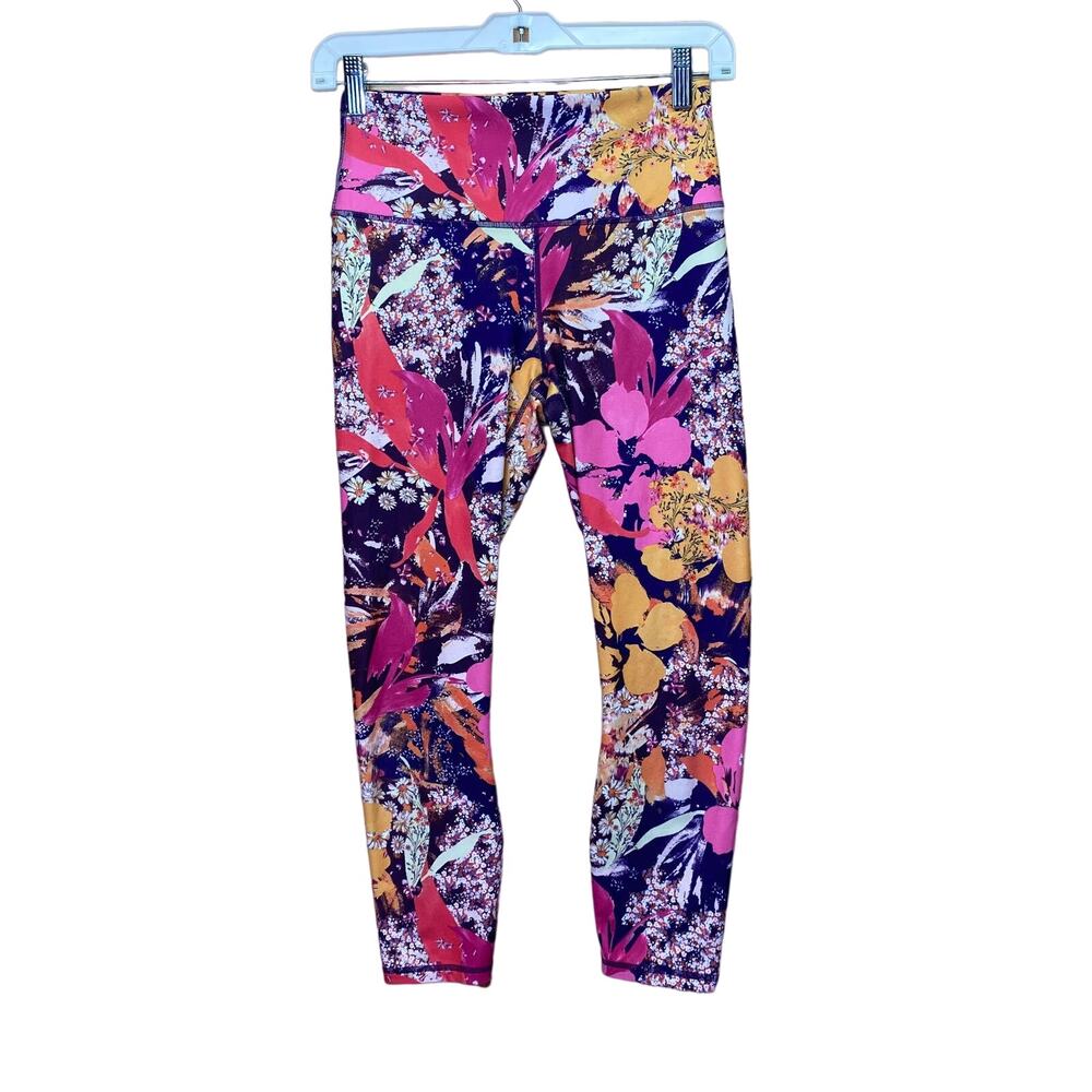 Fabletics Define High-Waisted Capri Hawaiian Flor… - image 1